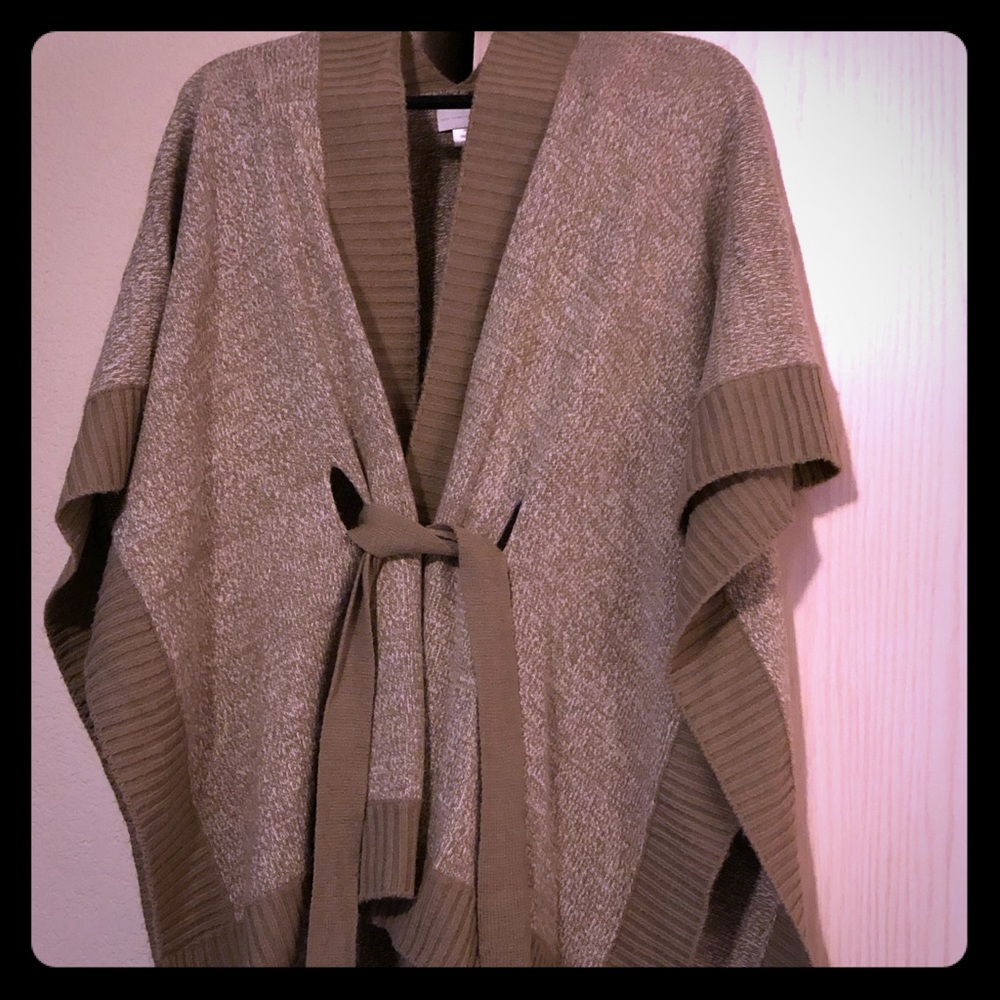 Knit cardigan with a belt